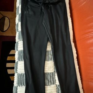 Men’s Under Armour sweat pants. Size xl. Barley worn.